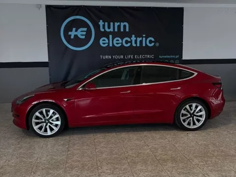 Tesla Model 3 Standard Range Plus RWD