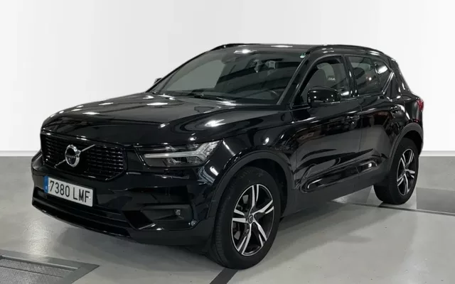 VOLVO XC40 XC40 2.0 B5 G R-DESIGN AUTO 4WD 5P