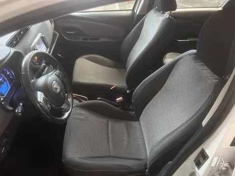 TOYOTA Yaris Yaris Hybrid 1.5 Active