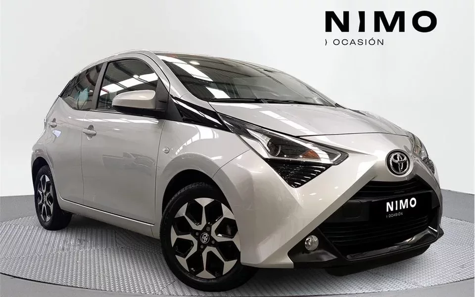 TOYOTA Aygo Aygo 70 x-play