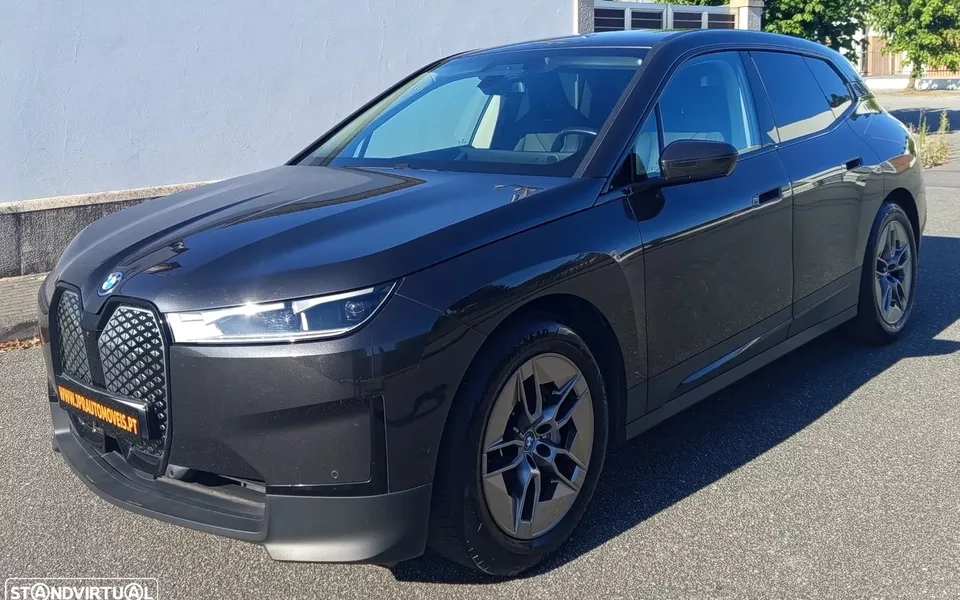BMW iX xDrive40