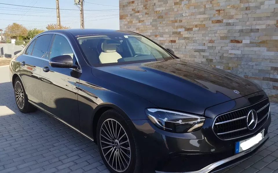 Mercedes-Benz E 220