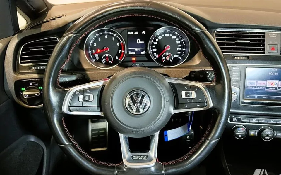 VOLKSWAGEN Golf Golf 2.0 TSI GTI 220 - 15399€ en VandellÒs