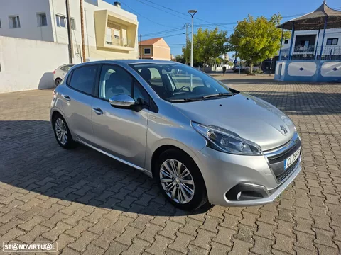 Peugeot 208 82 VTI Style