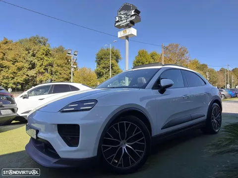 Porsche Macan Electric 4
