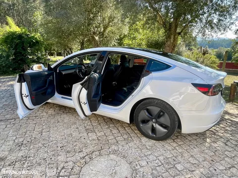 Tesla Model 3 Long Range AWD Dual Motor