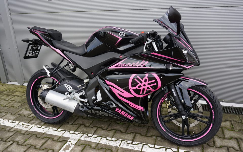 Yamaha YZF R125 PINK