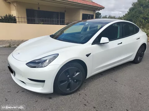 Tesla Model 3 Tração Traseira