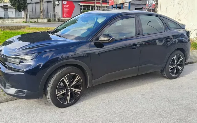 Citroën C4 1.2 PureTech Plus EAT8