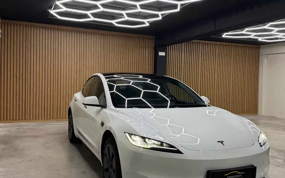 Tesla Model 3 Tração Traseira Premium
