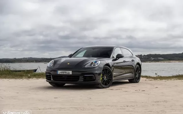 Porsche Panamera Sport Turismo 4 E-Hybrid