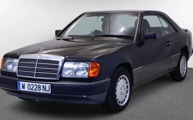 Mercedes-Benz E-CLASS 300 CE 24V 2P