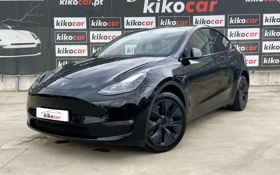 Tesla Model Y Long Range Dual Motor AWD