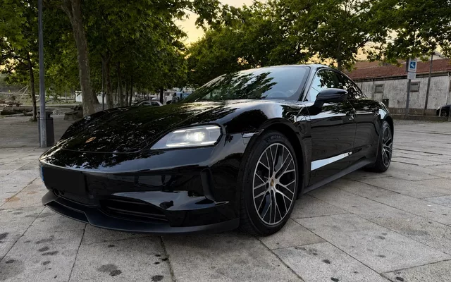 Porsche Taycan Black Edition