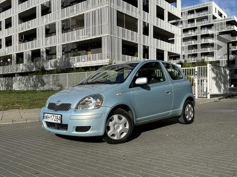 Toyota YARIS 2003