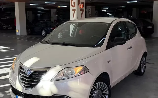 Lancia Ypsilon 1.2 S&S Urban
