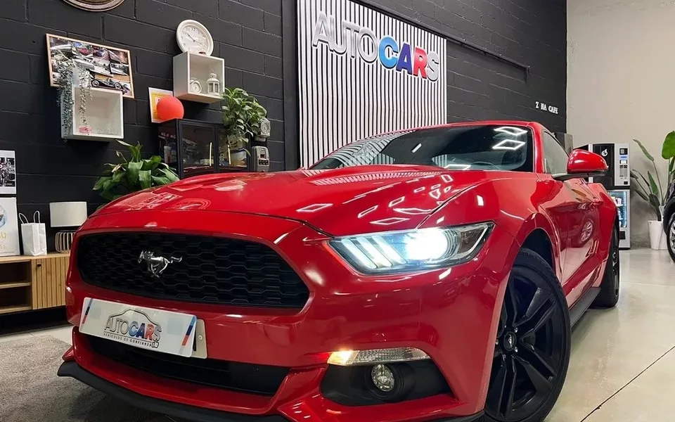 FORD Mustang 2.3 EcoBoost 314cv (Fastback) - 30900€ en Aguilar de la frontera