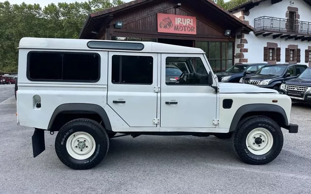 LAND-ROVER Defender Defender 110 SW S