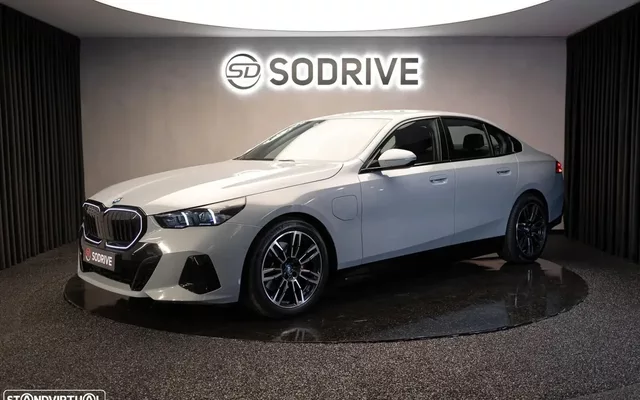 BMW 530 e Pack Desportivo M
