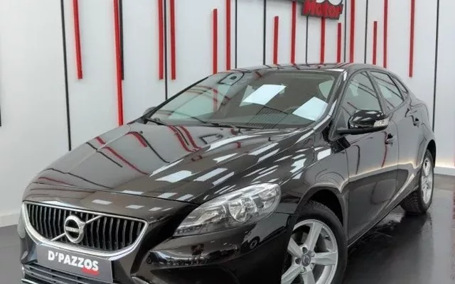 VOLVO V40 V40 D2 Momentum 120
