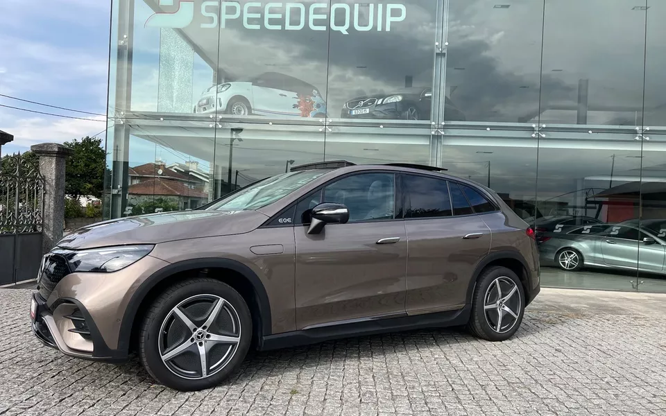 Mercedes-Benz EQE SUV 300