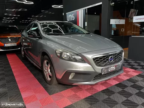 Volvo V40 Cross Country 1.6 D2 Momentum