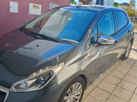 Peugeot 208 1.6 BlueHDi Style