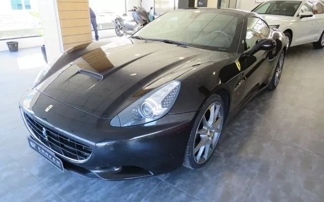 FERRARI California California
