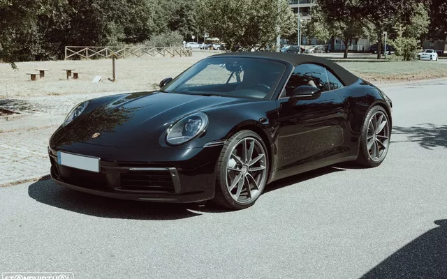 Porsche 911 (992) Carrera 4 PDK