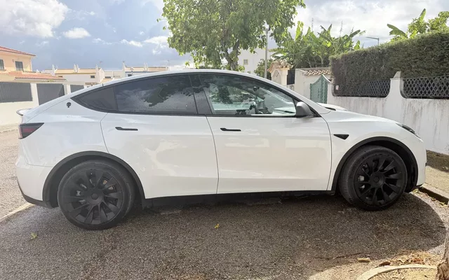 Tesla Model Y Tração Traseira