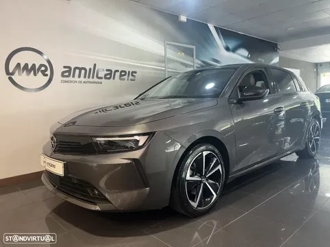 Opel Astra 1.2 T Elegance