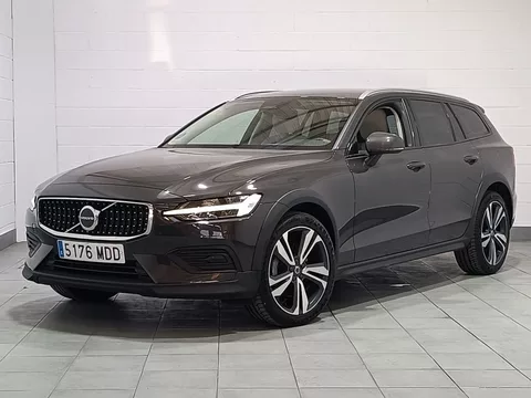 VOLVO V60 Cross Country 2.0 B4 (D) AWD Cross Country Core Auto