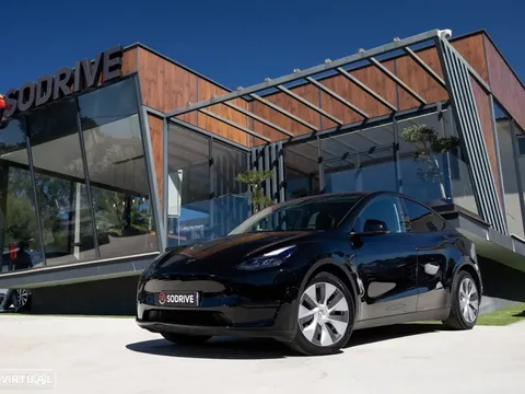 Tesla Model Y Standard