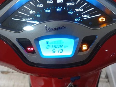 VESPA PRIMAVERA 125