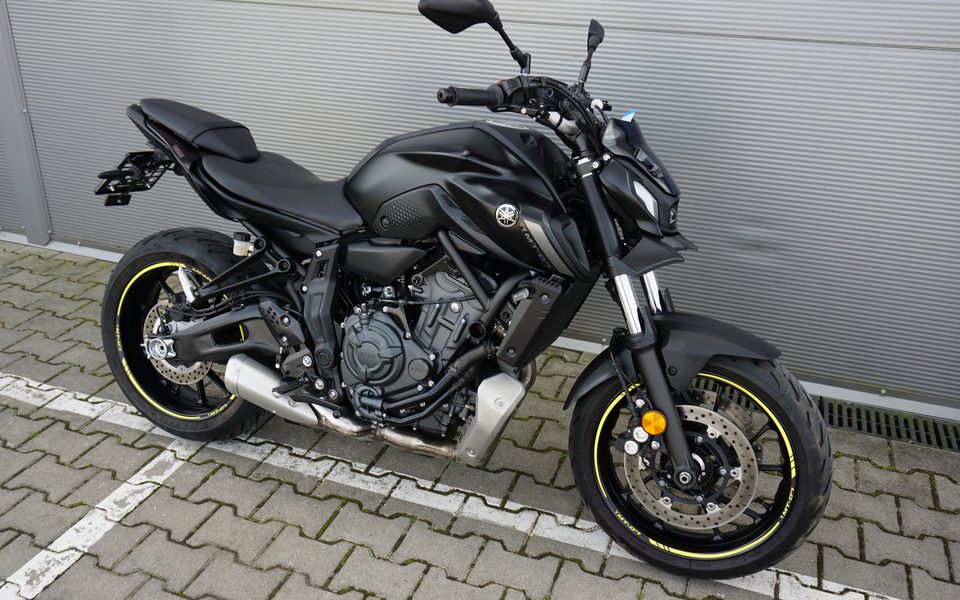 Yamaha MT 07 TECH BLACK A2