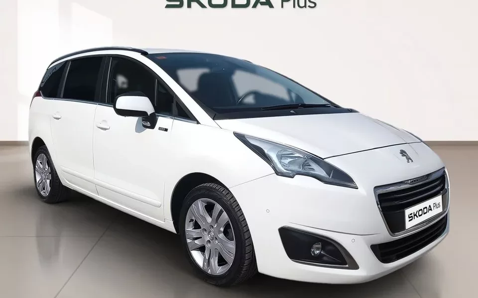 PEUGEOT 5008 5008 1.2 PureTech S&S Style 7 pl. 130