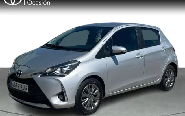 TOYOTA Yaris Yaris 100H 1.5 Active