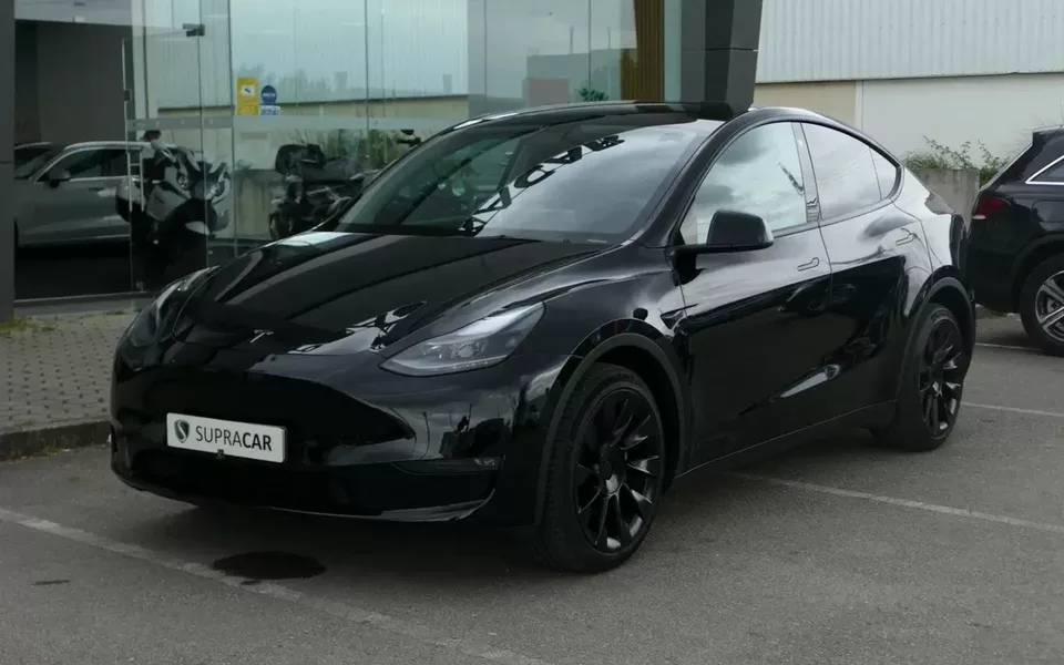 Tesla Model Y Long Range Tração Integral