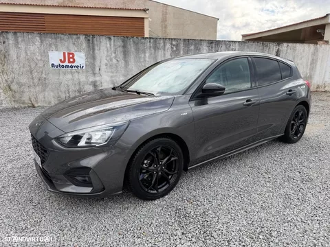 Ford Focus 1.0 EcoBoost Hybrid ST-LINE