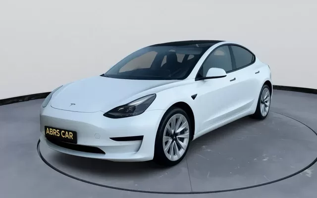 Tesla Model 3 Standard Range Plus RWD