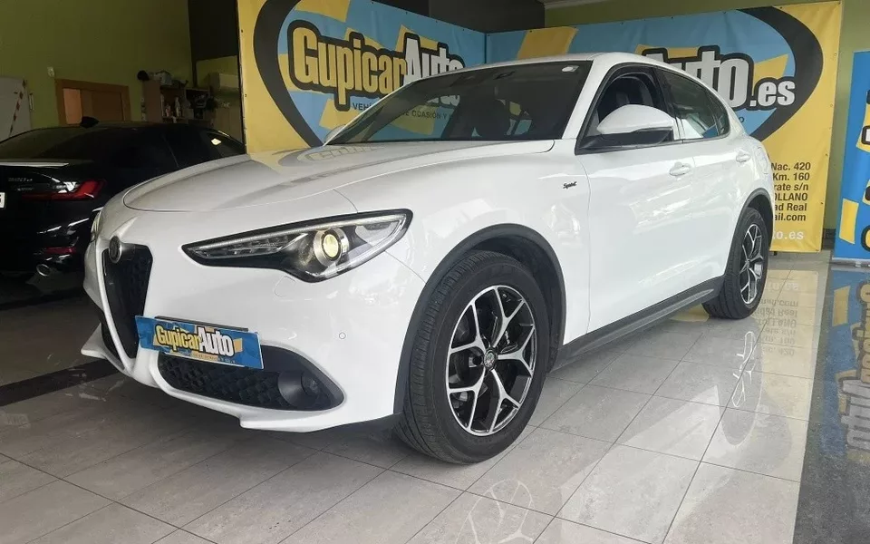 ALFA ROMEO Stelvio Stelvio 2.2 Sprint RWD 190 Aut.