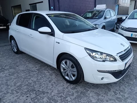PEUGEOT 308 308 SW 1.2 PureTech S&S Style 110 - 8500€ en Cordoba