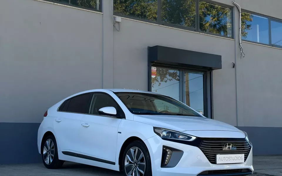 Hyundai Ioniq 1.6 GDI HEV Hybrid Tech