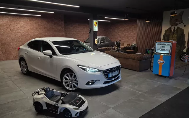 Mazda 3 Sedan 1.5 Sky-D Evolve HS Navi