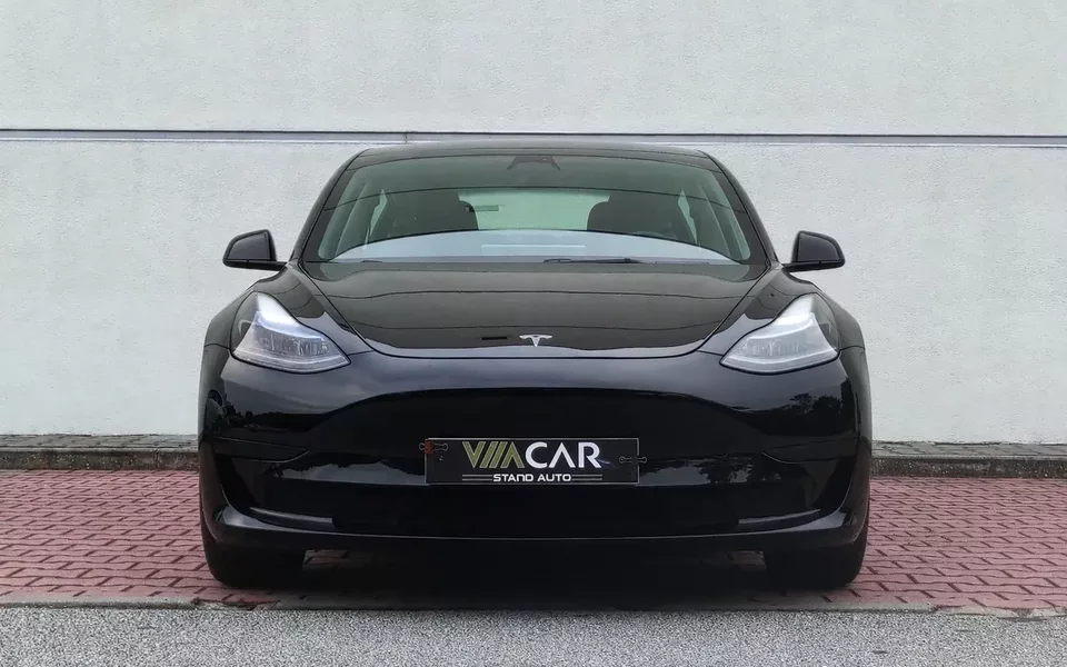 Tesla Model 3 Standard Range Plus RWD