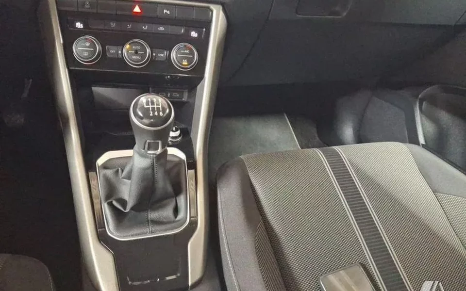 VOLKSWAGEN T-Roc Advance 1.0 TSI 81 kW (110 CV)