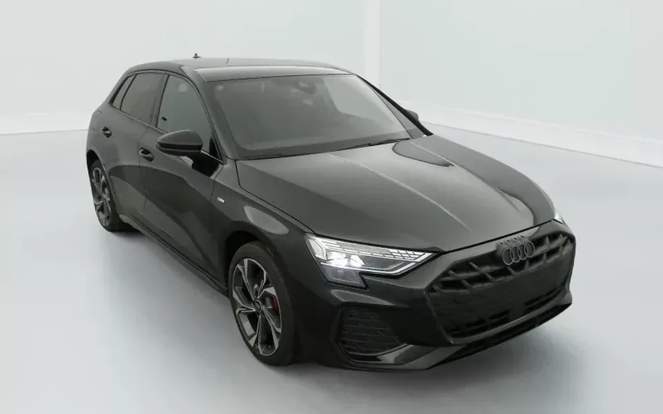 Audi A3 SPORTBACK 45 TFSI e Hybride rechargeable 272 S tronic 6 S line Zéro km immatriculé
