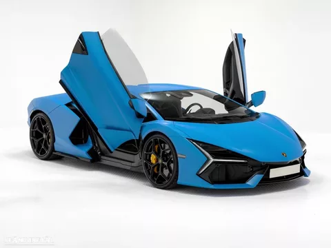 Lamborghini Revuelto