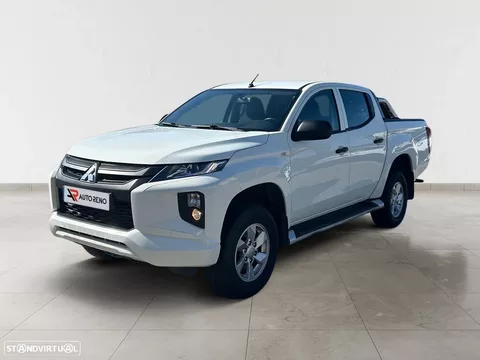 Mitsubishi L200 2.3 DI-D Space Cab Invite 4WD