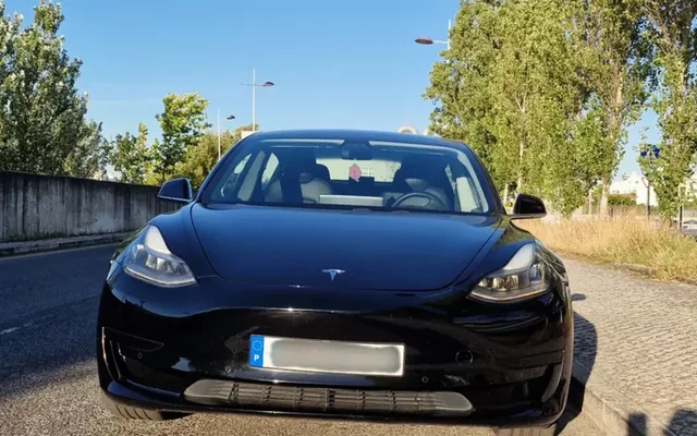 Tesla Model 3 Standard Range Plus RWD